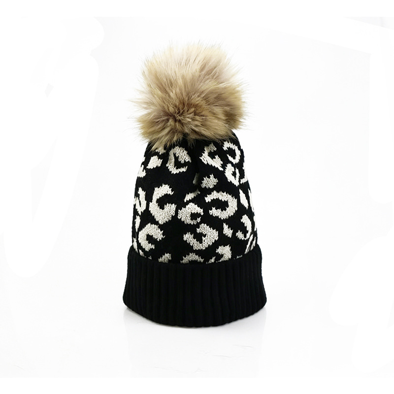 Herfst- en wintermuts met luip - Beanie Cuffed Knit recensie en prijs